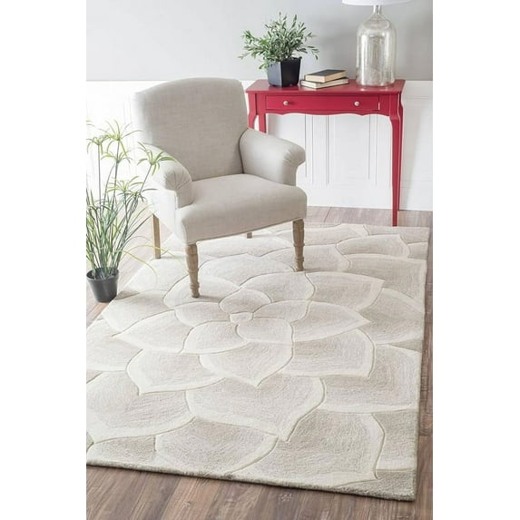 Experience warmth with our hand-tufted woolen rug