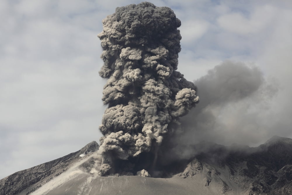 Explosive eruption of Sakurajima volcano Japan Canvas Art - Richard RoscoeStocktrek Images (18 x 12)
