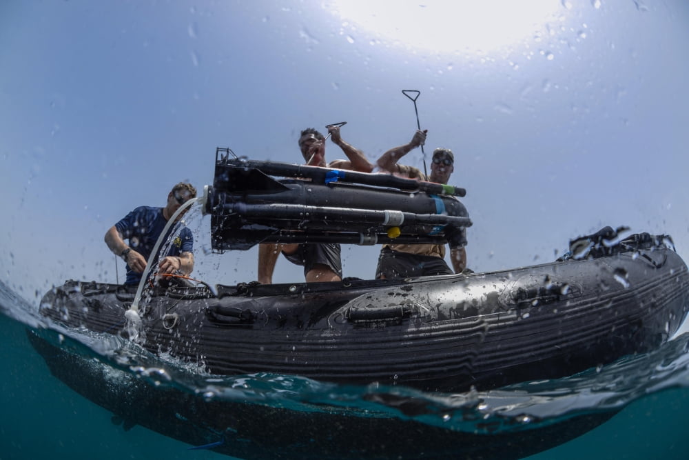 Explosive ordnance disposal technicians recover a Seafox drone Canvas Art - Stocktrek Images (35 x 23)