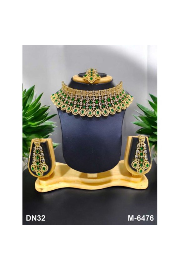 Exquisite Bridal Choker Set with Earrings & Maang Tikka – Cubic Zirconia & Brass