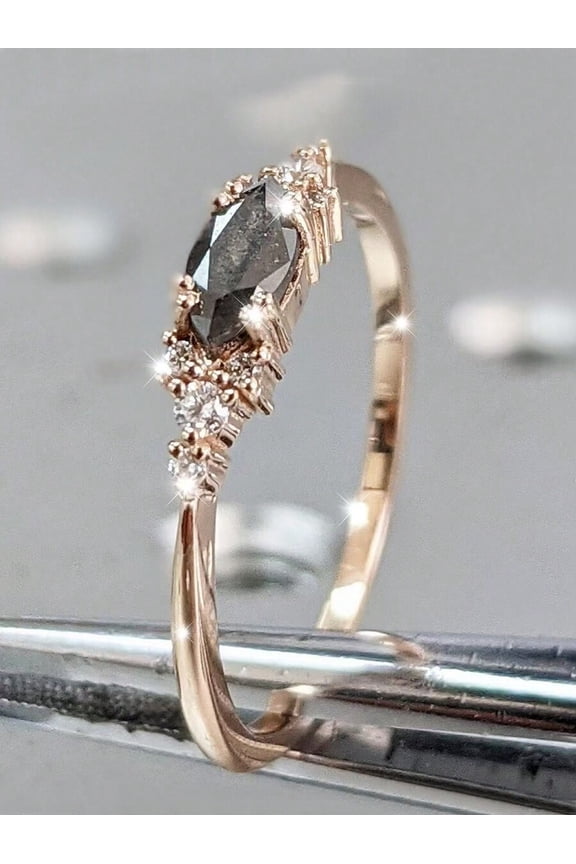 Exquisite Grey Zirconia Stone Ring With Rose Gold-Tone Setting For Women
