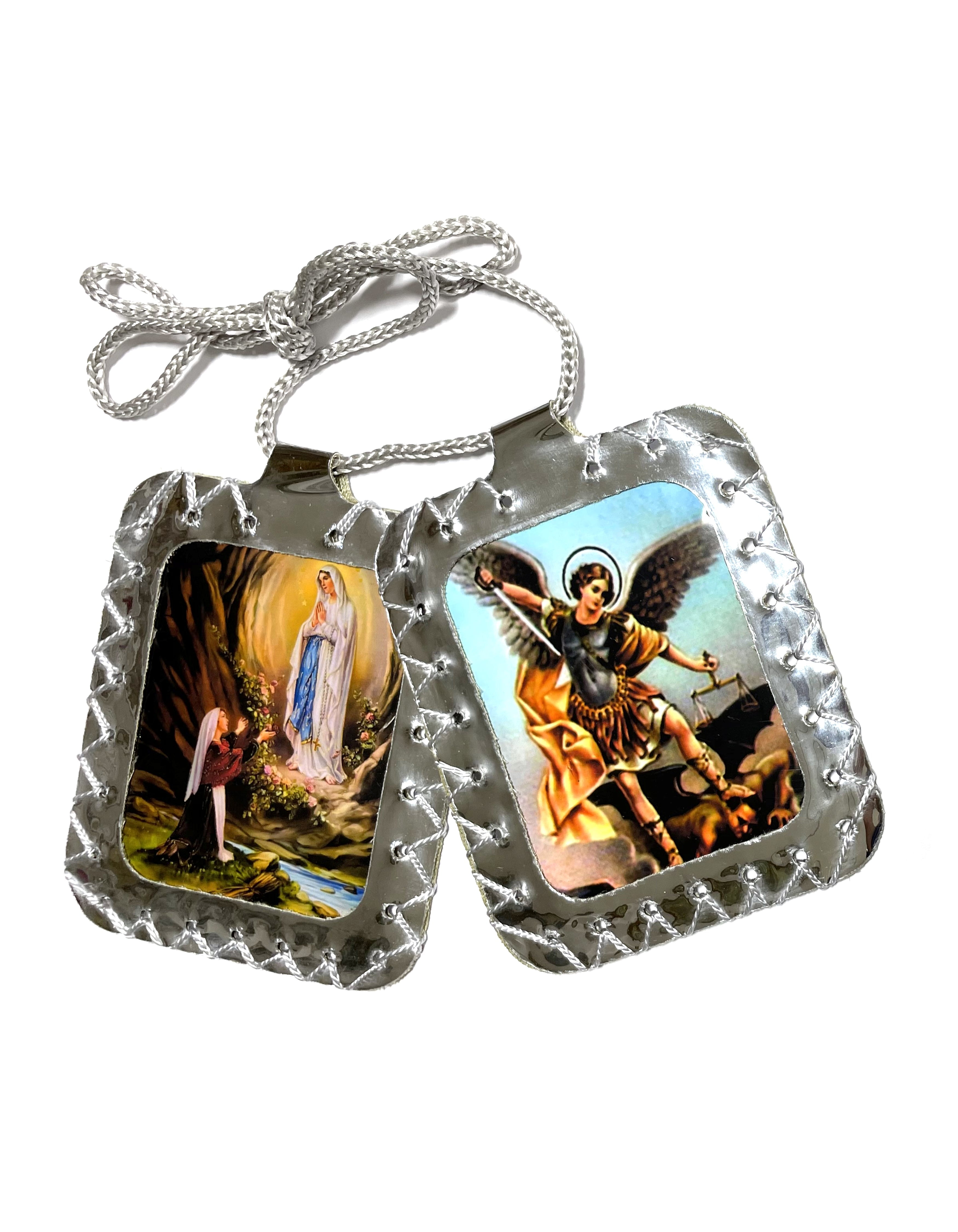 LUCES DE MARIA Extra large leather silvering scapular, Escapulario extra grande de cuero plateado