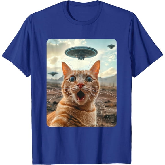 Extraterrestrial Encounter Cat Selfie With Ufo Unisex T-Shirt
