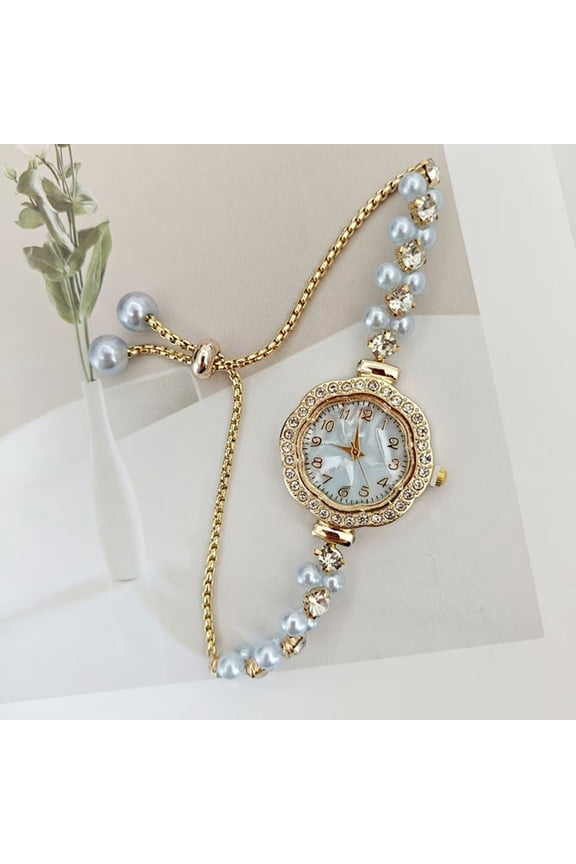 Eye Catching Mother Of Pearl Quartz Watch with Comfortable Alloy Strap