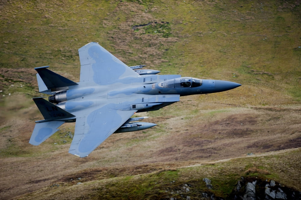 F-15E Strike Eagle low flying over North Wales Canvas Art - Andrew ChittockStocktrek Images (18 x 12)