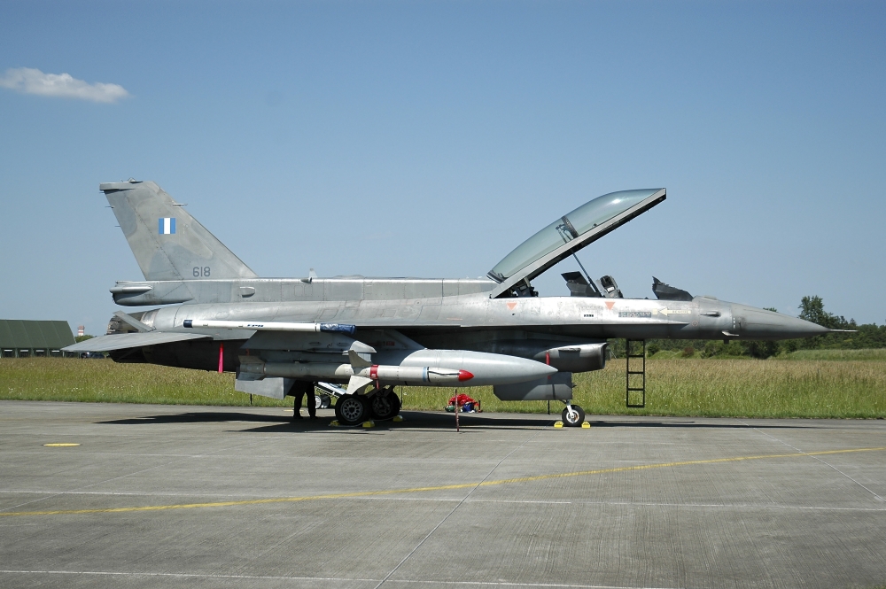 F-16D from the Hellenic Air Force armed with AGM-88 HARM missile Canvas Art - Riccardo NiccoliStocktrek Images (34 x 23)