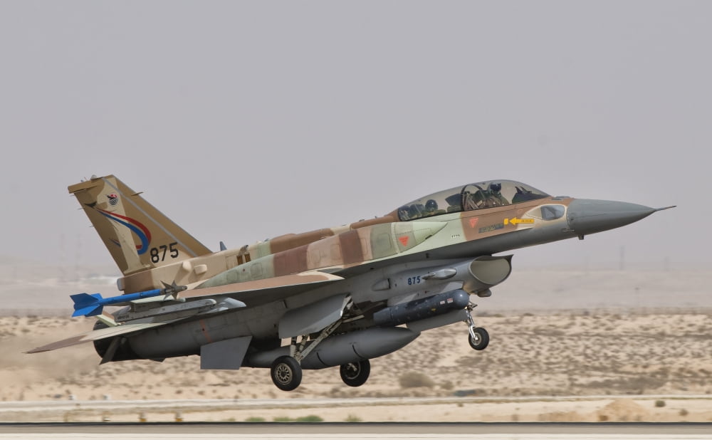 F-16I Sufa Fighting Falcon takes off from Ramon Air Base Israel Canvas Art - Giovanni CollaStocktrek Images (18 x 11)