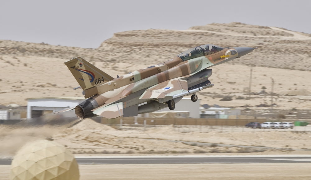 F-16I Sufa Fighting Falcon takes off from Ramon Air Base Israel Canvas Art - Giovanni CollaStocktrek Images (37 x 22)