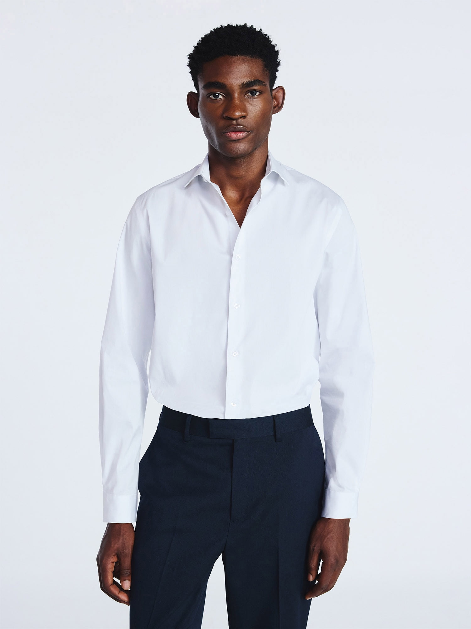 Free Assembly Men's Slim Fit Dress Shirt with Long Sleeves, Sizes 14/32 - 17/34, Size: 15/34, White