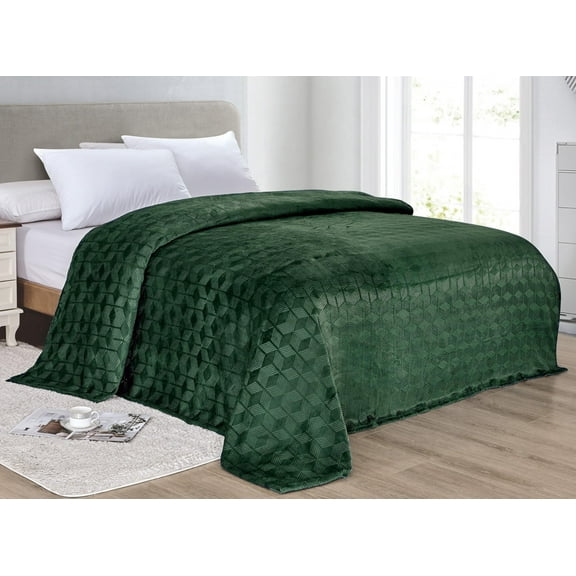 FAITH, HOPE, LOVE HOME DÉCOR Amrani Chevron Arrow Jacquard Microplush Queen Size Blanket 90" x 90" - Green