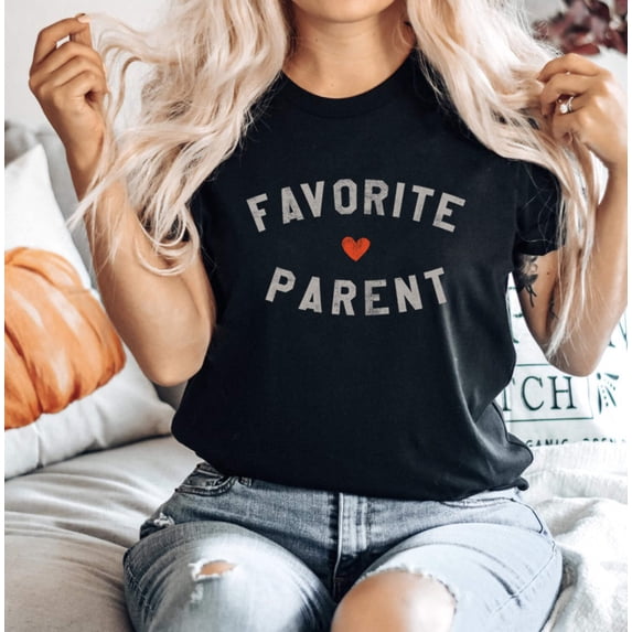 FAVORITE PARENT Graphic Short sleeve T-Shirt