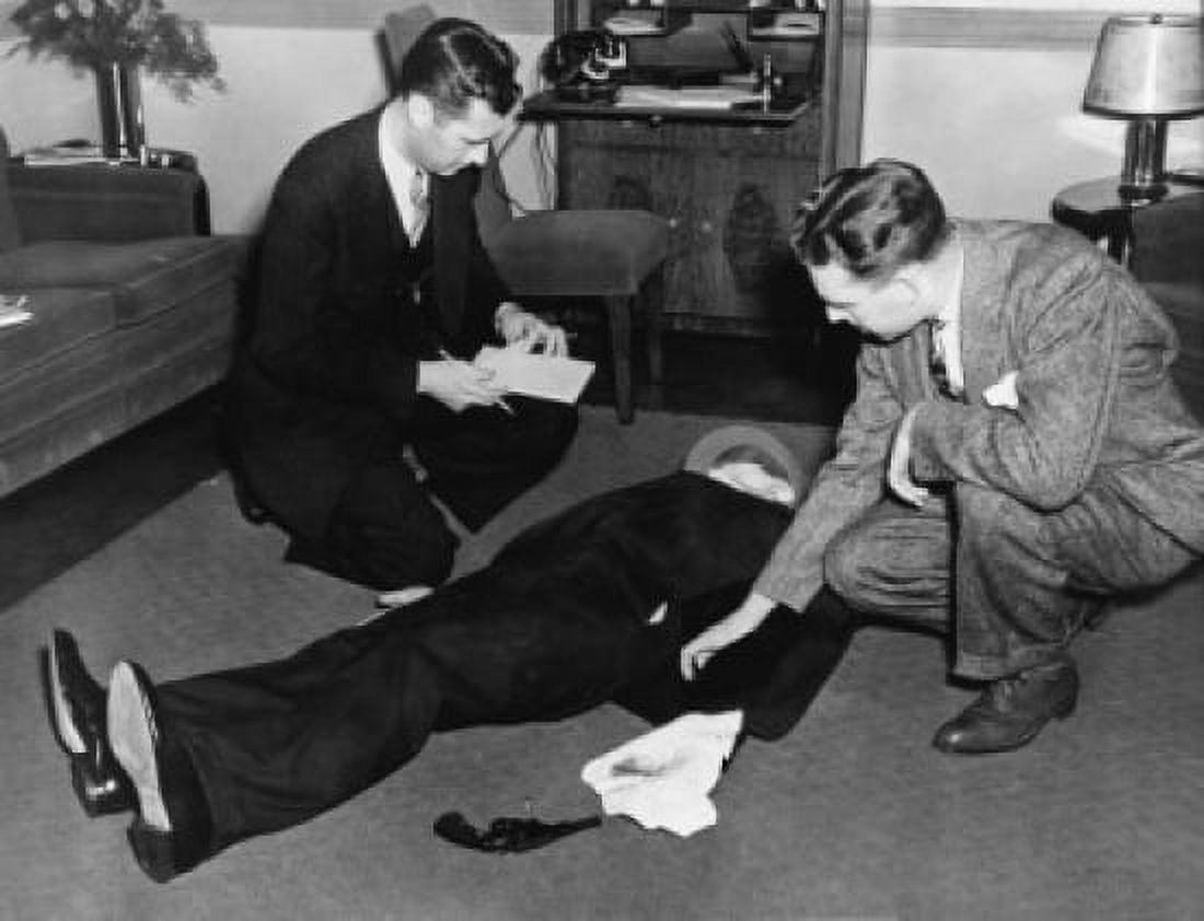 FBI detectives investigating a murder case during training Canvas Art - (24 x 36)