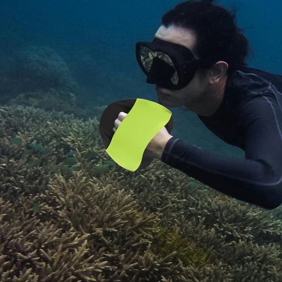 FELTECHELECTR Water Resistance Gloves 1 Pair of Webbed Design for Enhanced Swimming Performance