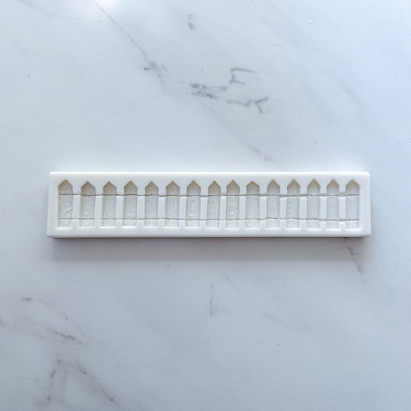 FENCE MOLD