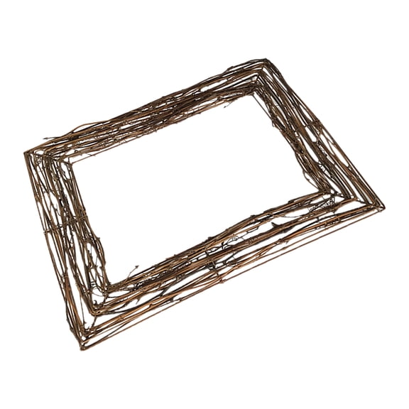 FENGGUIQU 1Pc Handwoven Light Brown Rattan Twig Wreath Base for Door and Wall Decor