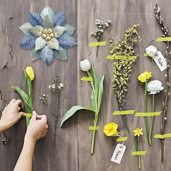 FENGGUIQU Spring Metal Flower Wall Hanging Decoration Modern Iron Art Assorted Colors 1 Set for Home Indoor Outdoor