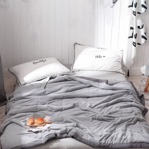 FEOLGEHLY Cooling Blankets for Hot Sleepers ,Breathable Summer Comforter, Machine Washable Air Conditioning Quilt 66.9×78.7 in for Bed Sofa Kids Room Office Car Camping Travel Ideal Gift (Gray)