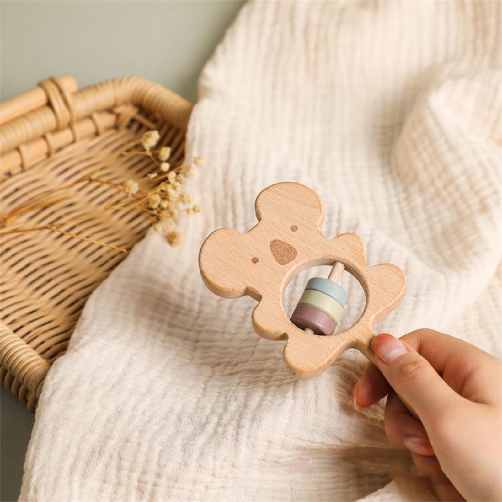 FEOLGEHLY Wooden Baby Bear Rattle Teether Toys for 3-6 6-12 12