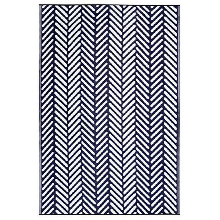 https://i5.walmartimages.com/seo/FH-Home-Outdoor-Rug-Reversible-Indoor-Use-Kids-Room-Mudroom-Stain-Resistant-Easy-Clean-Weather-Resistant-Floor-Mats-Fresno-Navy-4-x-6_0a0c2ea8-542b-45b5-ad17-dd1569efbe4d.4f0f7d697655902a9b5653a2a2a5907f.jpeg?odnHeight=768&odnWidth=768&odnBg=FFFFFF