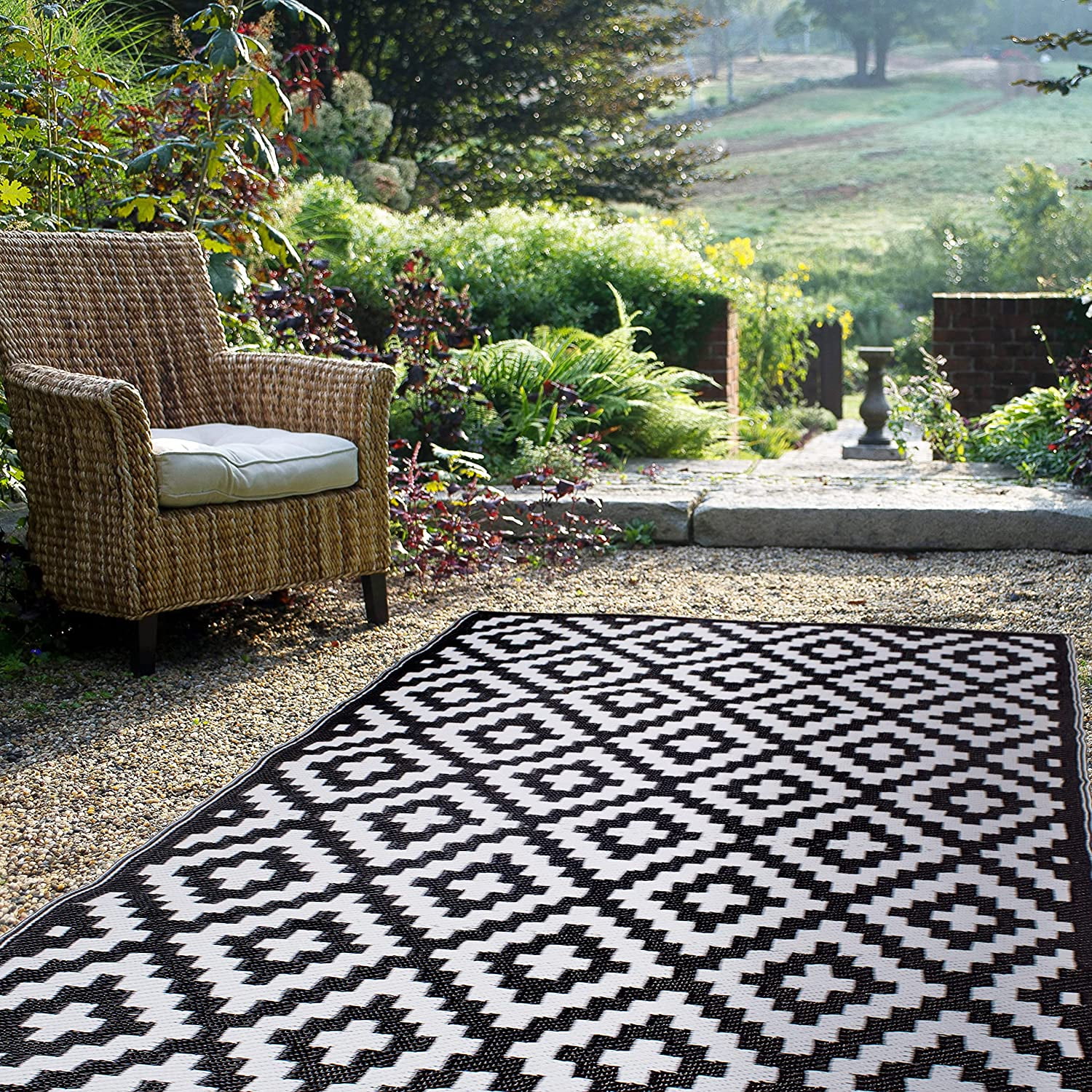 Fh Home Outdoor Rug Waterproof Fade Resistant Crease Free Premium Recycled Plastic Geometric Large Patio Deck Sunroom Camping Rv Aztec Black White 6 X 9 Ft Com