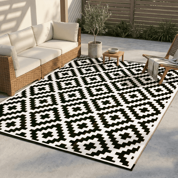 FH Home Outdoor Rug - Waterproof, Fade Resistant, Reversible - Premium Recycled Plastic - Geometric - Large Patio, Deck, Sunroom, RV, Camping - Aztec - Black & White - 4 x 6 ft Foldable