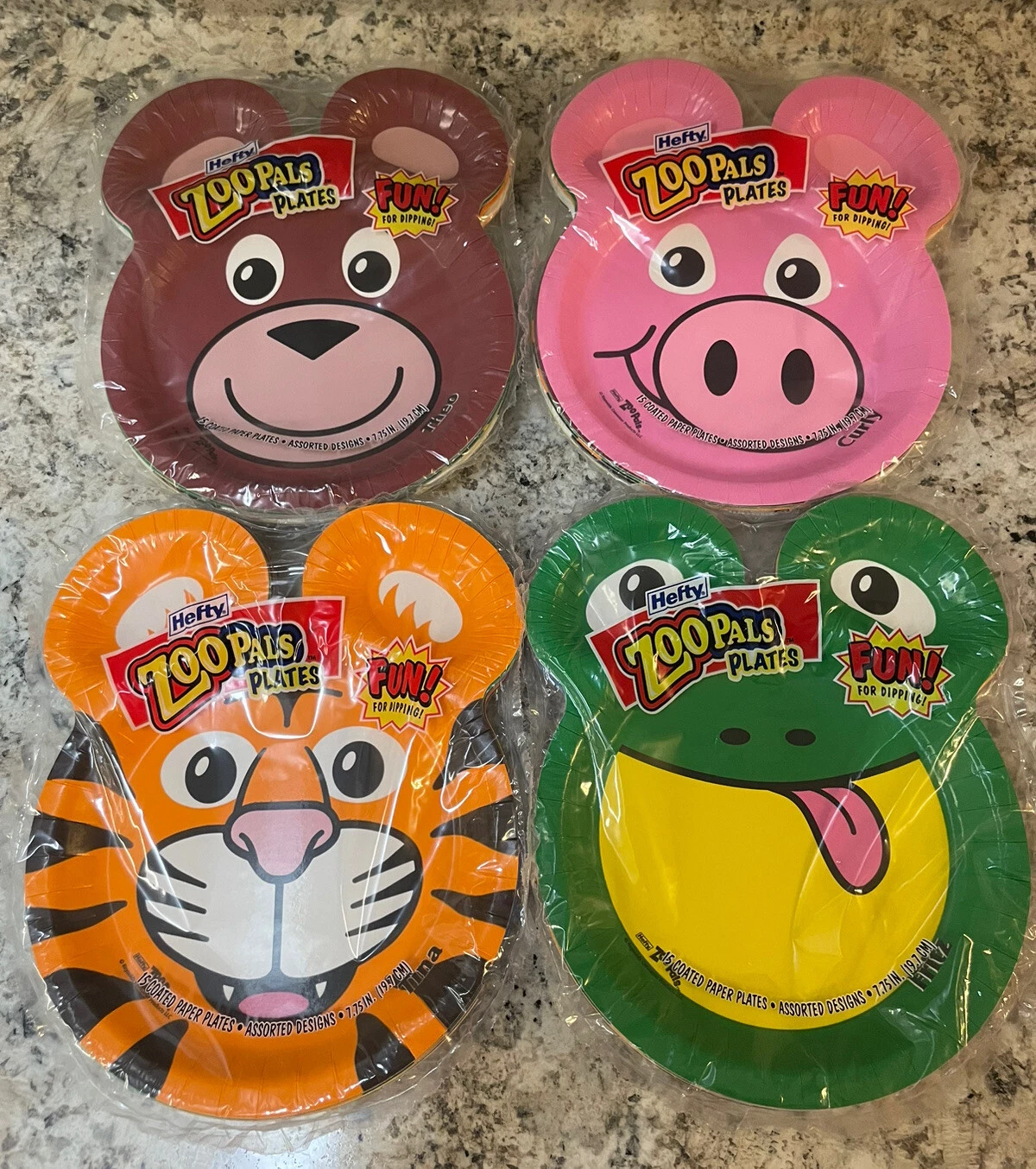 FLINT - New Sealed Zoo Pals Hefty Paper Plates Party Edition 2023 - 15 Count (1 Pack)