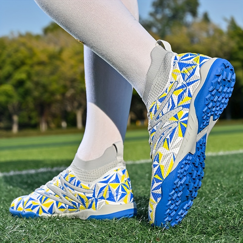 FLTHDD Men‘s High Top Trendy Football Shoes Breathable Non Slip