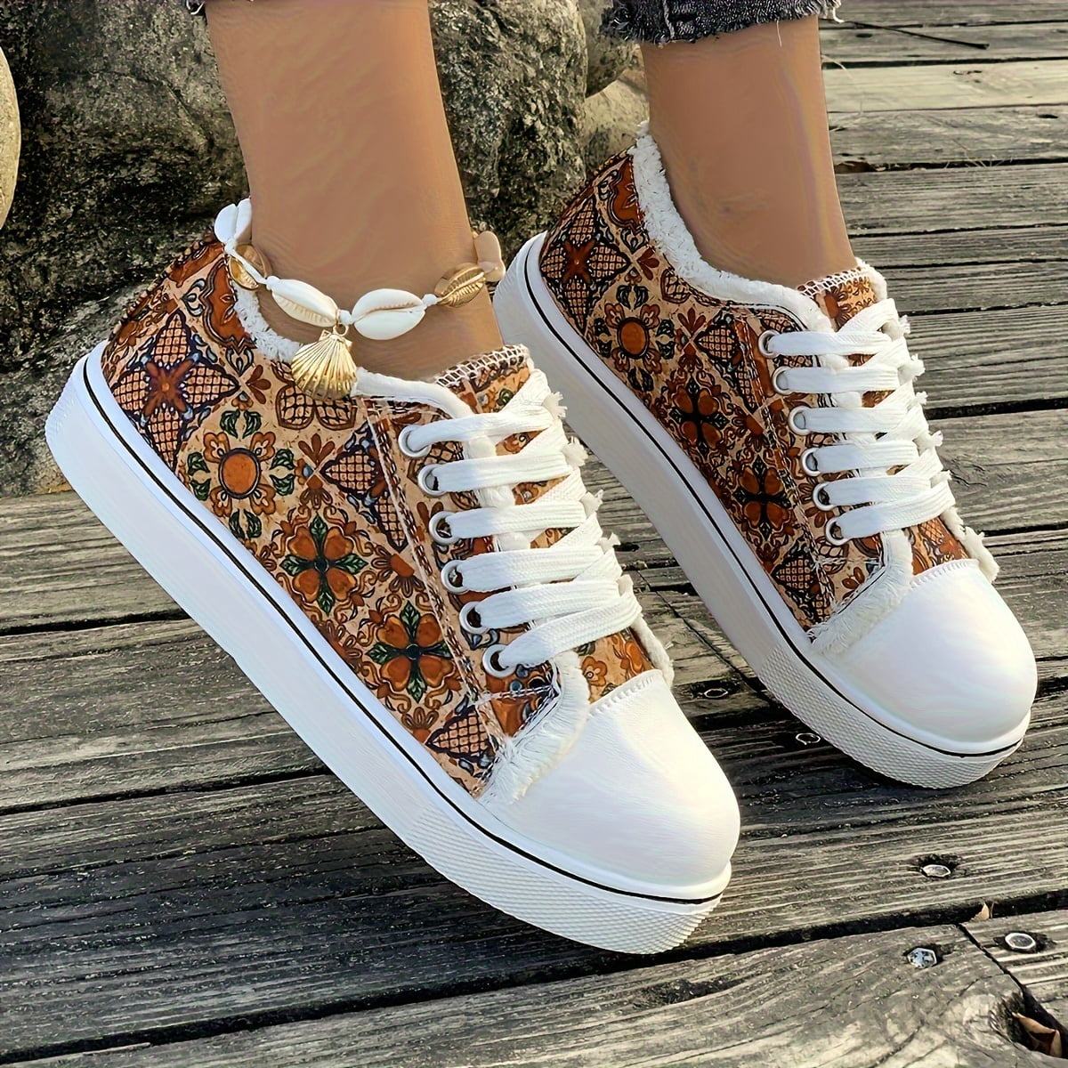 FLTHDD Women‘s Floral Print Canvas Sneakers Lace Up Platform Soft Sole
