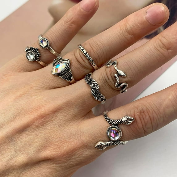 FOLOYORI 7Pcs Vintage Snake Rings Fashionable Finger Rings for Birthday Daily Use
