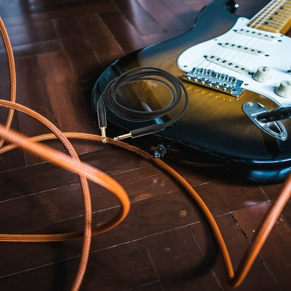 FOMIYES Electric Guitar Cable with Black Copper Wire, and Portable Design for Sound