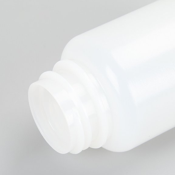 FOMIYES 2Pcs White Hdpe Refillable Water Bottle Plastic Container with Leak Proof Seal for Storage
