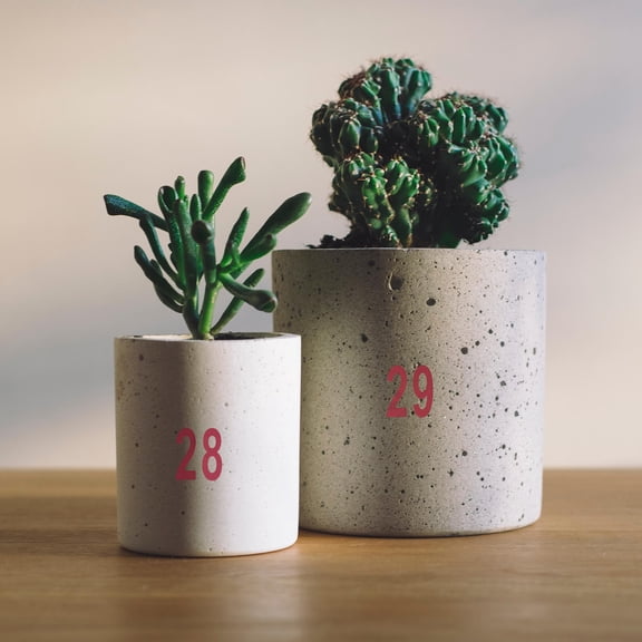 FOMIYES Red Waterproof Number Pasters PVC Round Stickers for Decorative Use on Clothes and Garden Pots