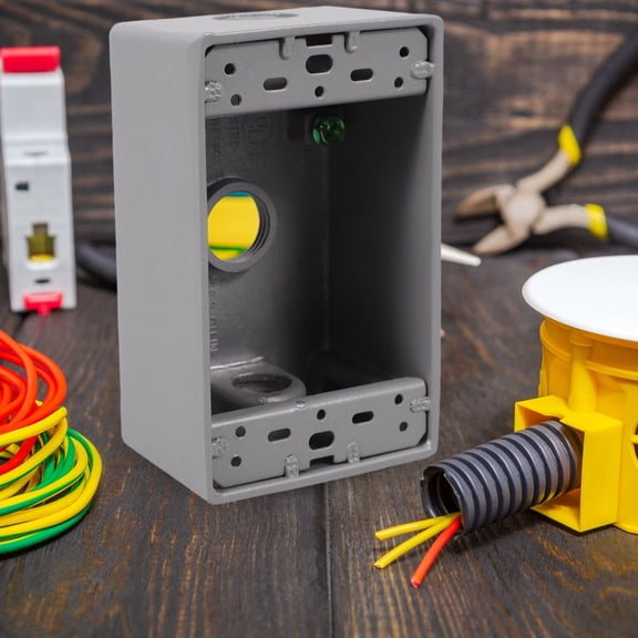 FOMIYES Weather-Resistant Dark Grey Outdoor Junction Box, Cast Aluminum Socket Enclosure for Home and Garden Use