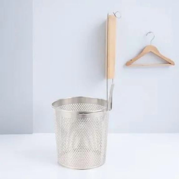 FONDOTIN Stainless Steel Handheld Mesh Strainer for Kitchen, Perfect for Noodle Draining and Oil Straining