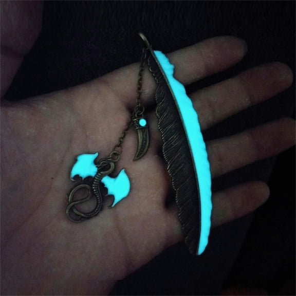 FOR Luminous Retro l Feer Bookmarks Flying Dragon Pendant Book Marks for TEACHERS Gift Book Accessory