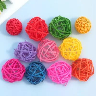 FRCOLOR 50PCS Rattan Ball Toy Parrot Chew Toy Wicker Balls Grass Rattan for Birds