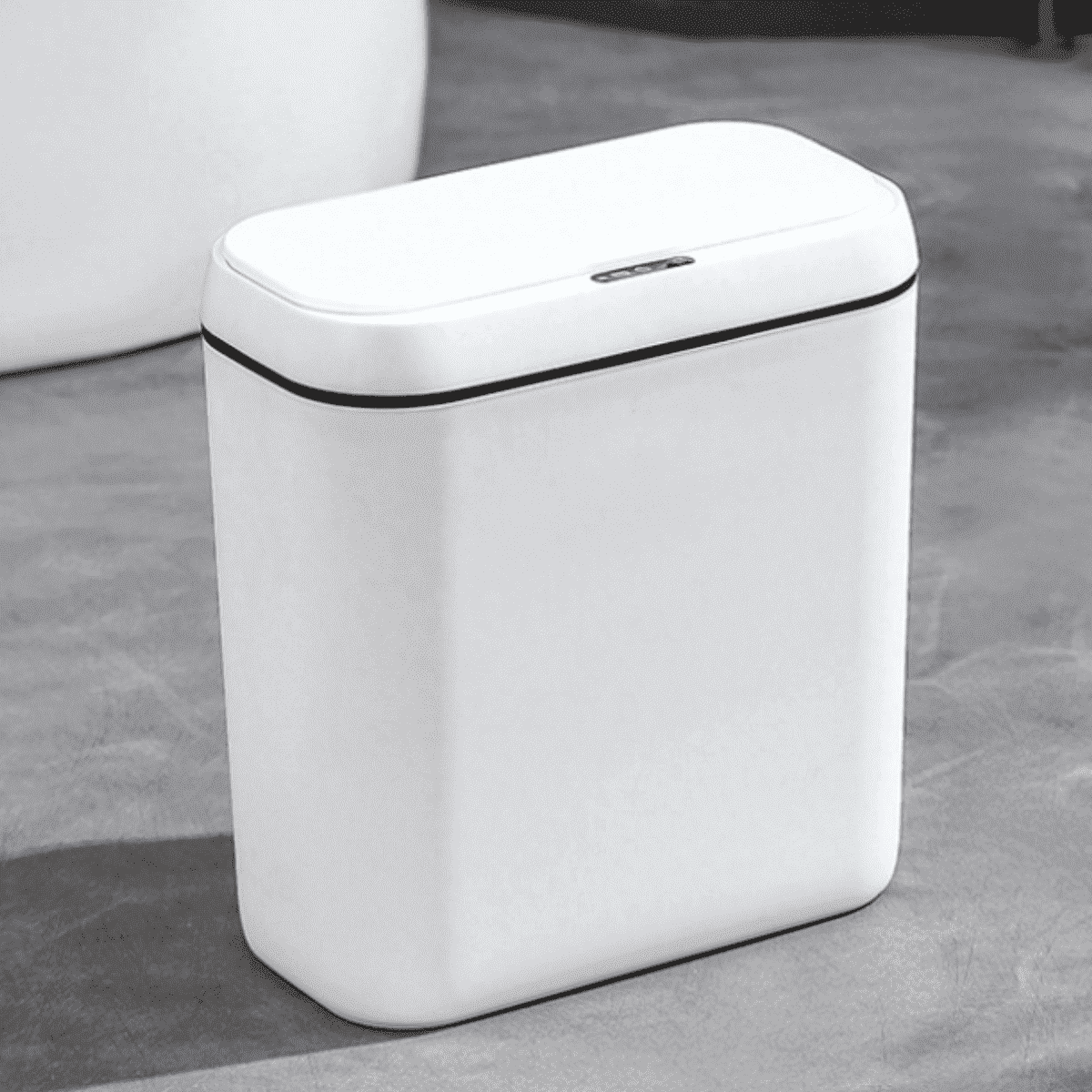 SpaceMuse 4.5 Gallon White Trash Can with Lid, Touchless Automatic Garbage Bin with Silent Close, Motion Sensor Smart Trash Bin for Kitchen & Bathroom