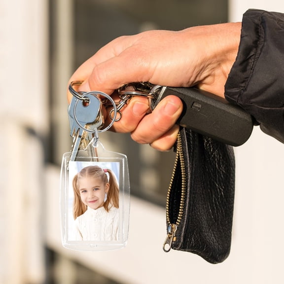 FUEENIRVA 100Pcs Photo Key Chain Holders for Friends Gatherings, Insert Accessories