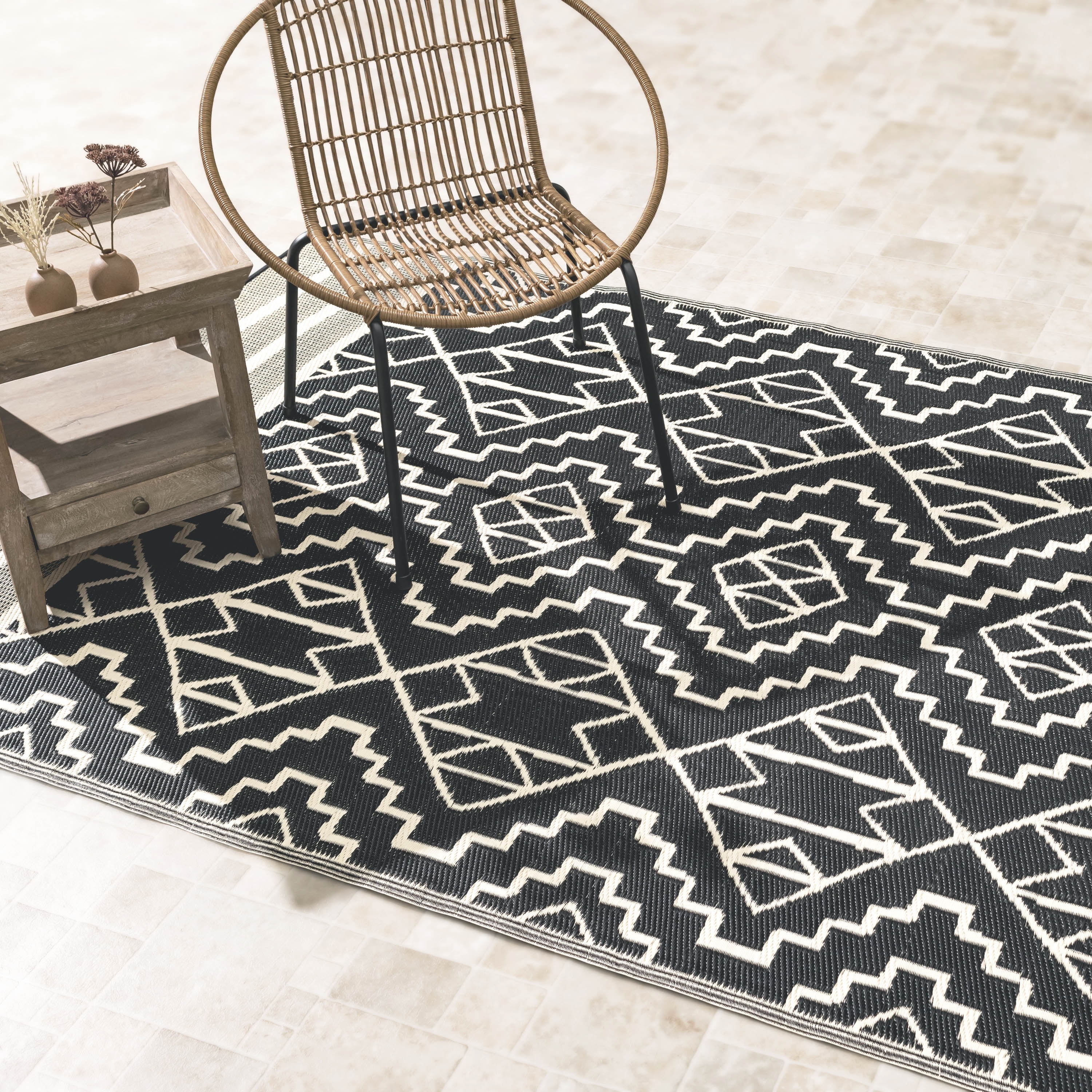 Sunroom Rugs Fab Habitat Outdoor Rug - Waterproof, Fade Resistant, Crease-Free ...