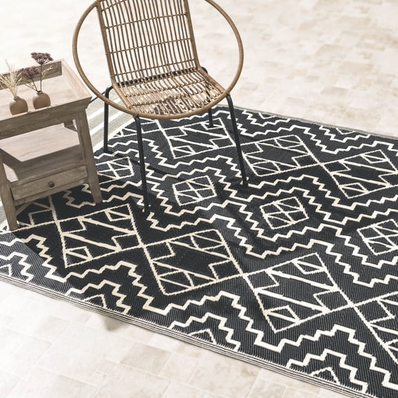 Fab Habitat Outdoor Rug - Waterproof, Fade Resistant, Crease-Free - Premium Recycled Plastic - Tribal Boho Neutral - Porch, Deck, Balcony, Hallway, Poolside - Kilimanjaro - Black - 2.5 x 8 ft Runner