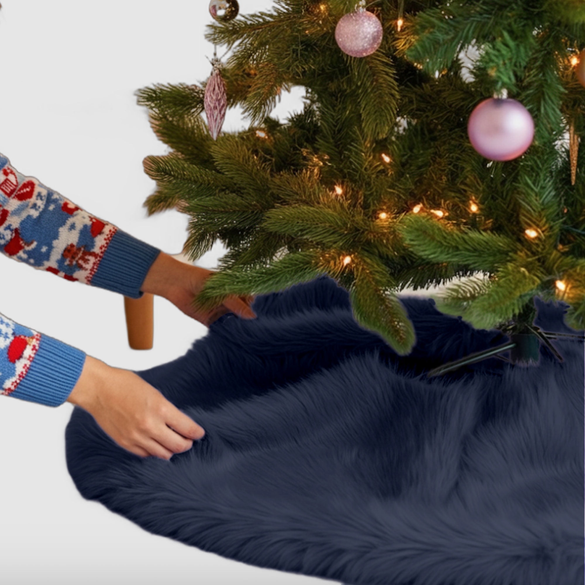 FabricLA Faux Fur Tree Skirt Navy Blue Fluffy Tree Skirt 36 inches 91cm Diameter Christmas Tree Skirt Fur Faux Plush for Holiday Decorations Walmart