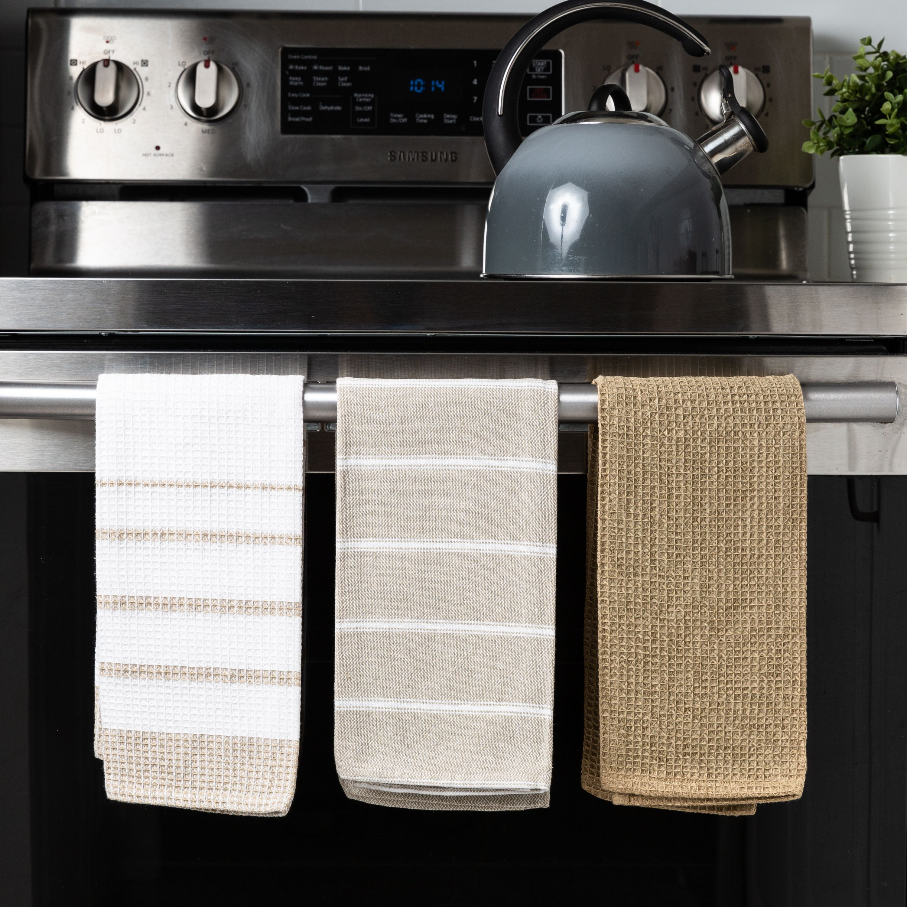 Room Essentials 7pc Kitchen Towel Set - D3 Surplus Outlet