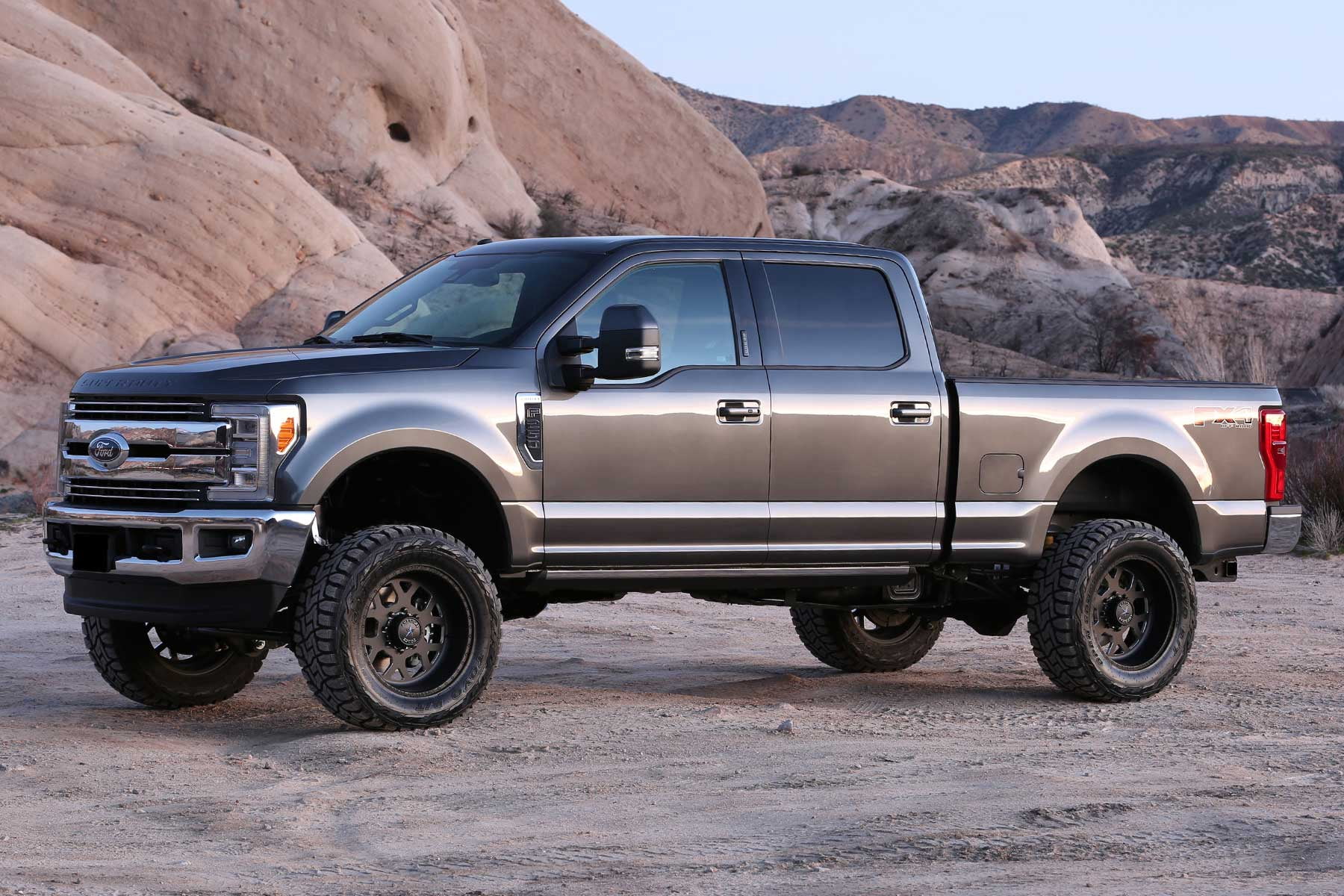 Fabtech K2215dl Radius Arm Lift System Fits F 250 Super Duty F 350 Super Duty Fits select: 2017-2021 FORD F250 SUPER DUTY, 2017-2021 FORD F350 SUPER DUTY