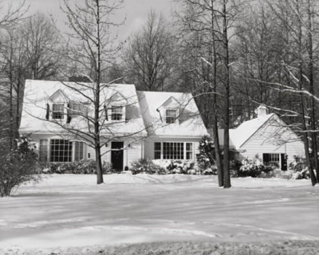 Facade of a house Canvas Art - (18 x 24)