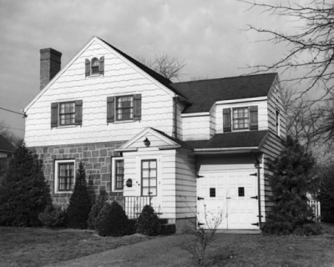 Facade of a house Canvas Art - (24 x 36)
