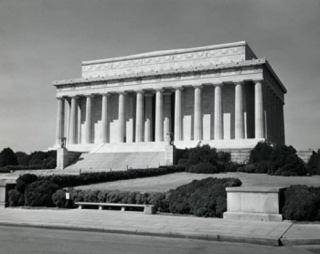 Facade of a memorial Lincoln Memorial Washington DC USA Canvas Art - (24 x 36)