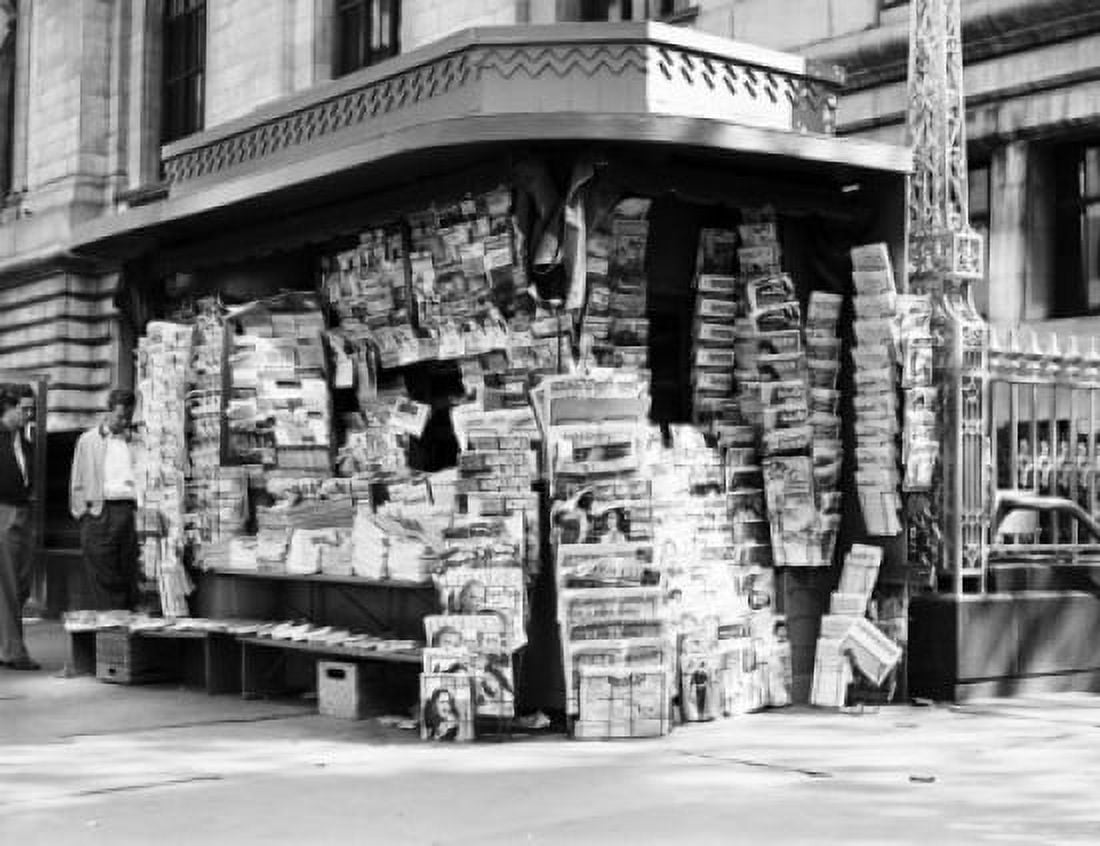Facade of a news stall New York City New York State USA Canvas Art - (18 x 24)