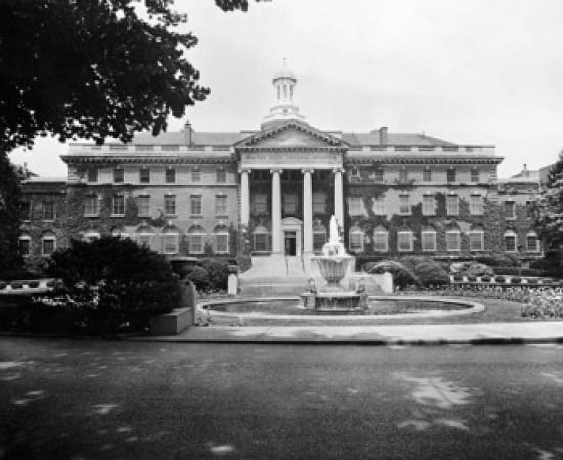 Facade of the administrative building of a hospital Walter Reed General Hospital Washington DC USA Canvas Art -  (24 x 36)