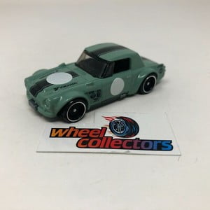 Fairlady 2000 * 1:64 Scale Diecast Model Diorama * F2559