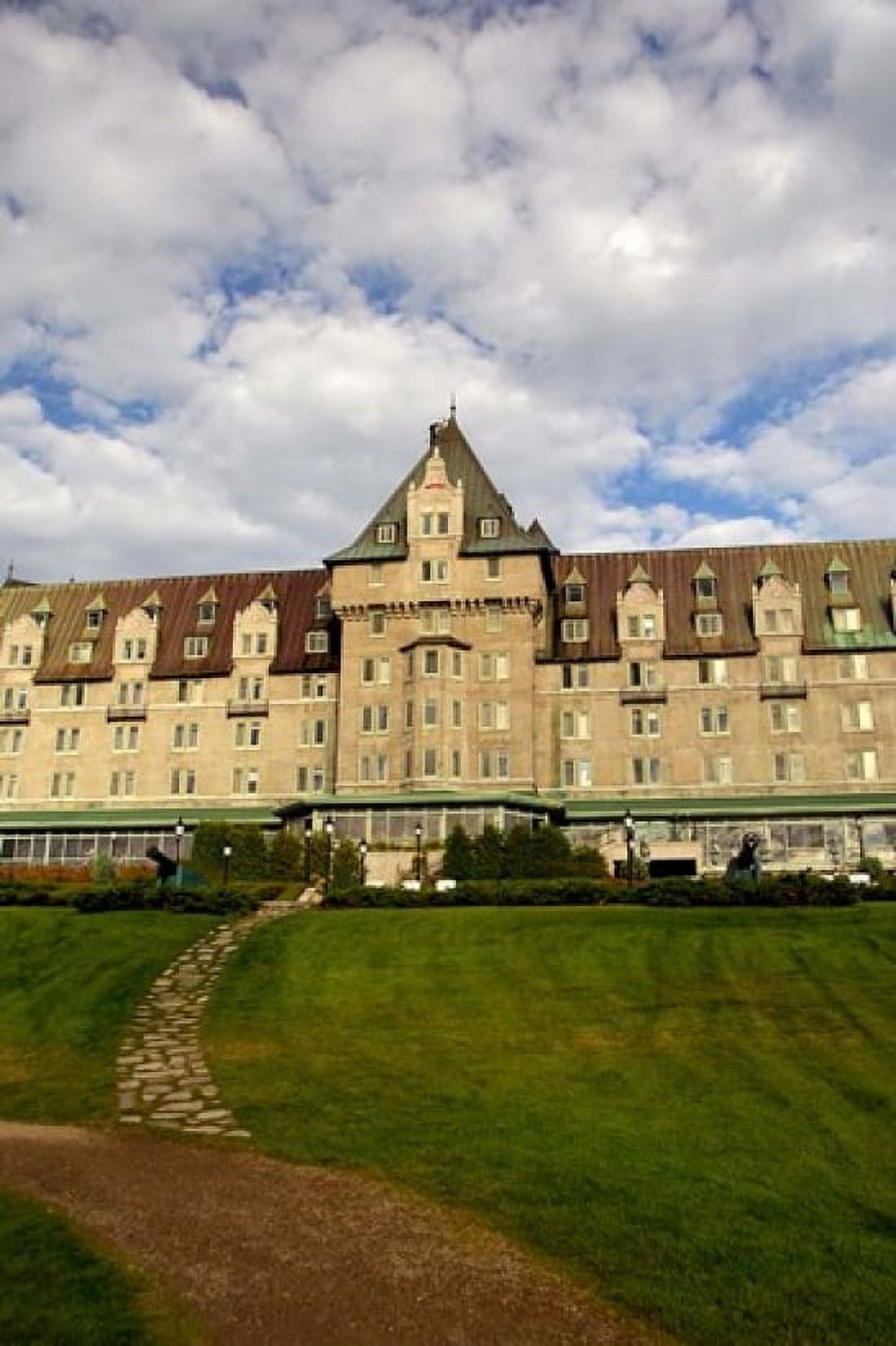 Fairmont Le Manoir Richelieu Canvas Art - Cindy Miller Hopkins DanitaDelimont (17 x 26)